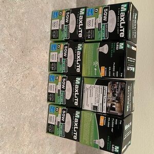 Lot of 8 MaxLite Flood LED Bulbs, 7W LED 500 Lumens, Dimmable, Soft White